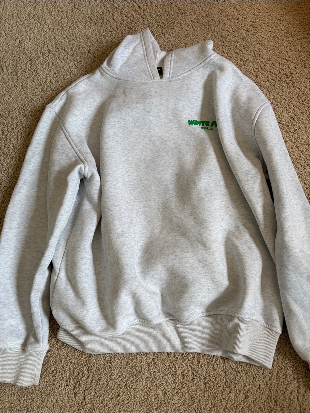 White Fox Boutique Light Gray Crewneck Sweatshirt with Green Logo - Picture 1 of 4